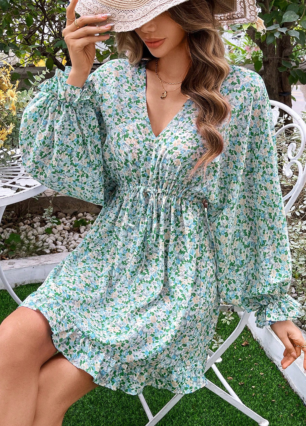 Комбинированное кэжуал платье в стиле ампир, с открытой спиной SHEIN с цветочным принтом