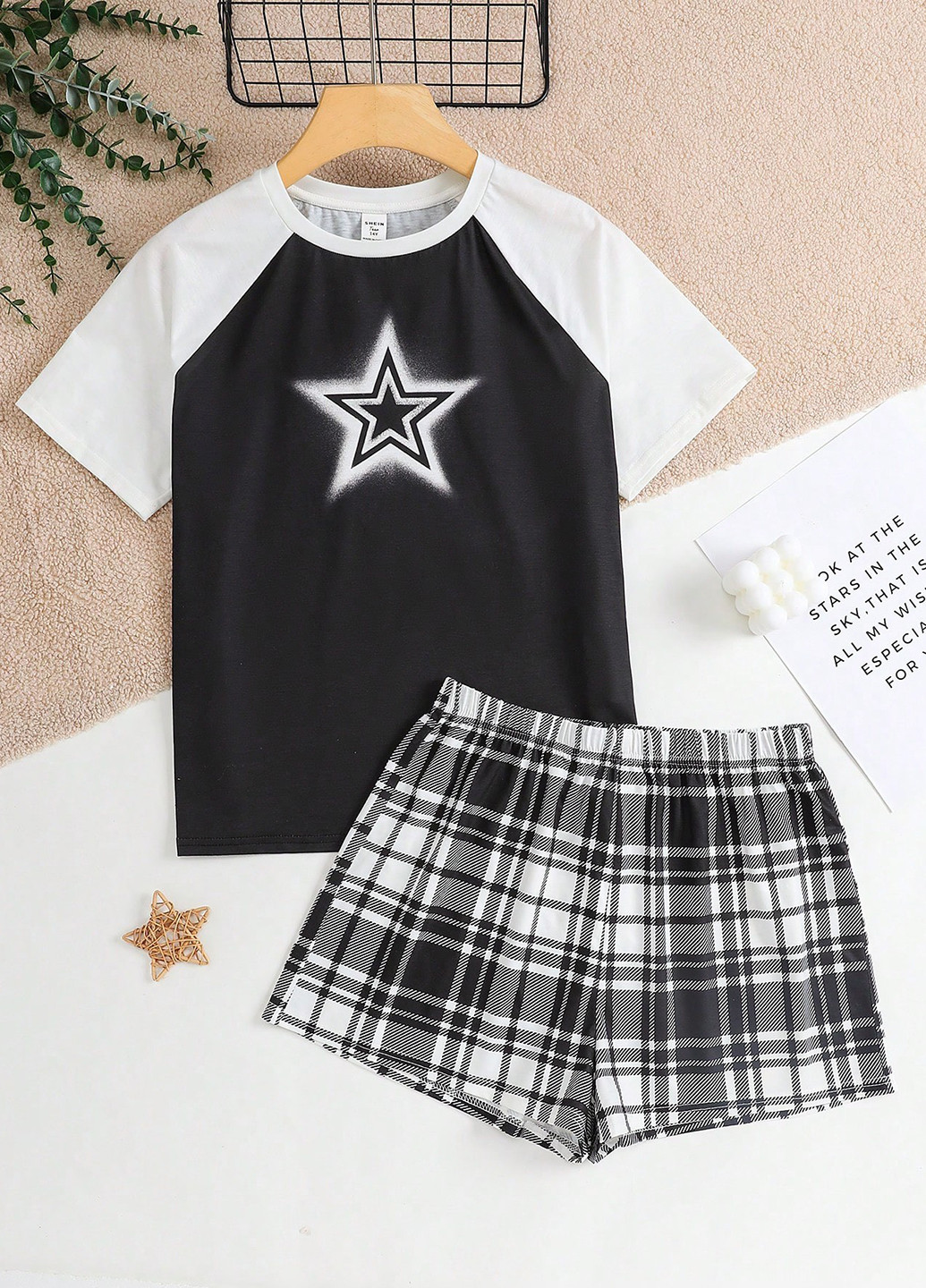 Чорно-біла всесезон піжама (футболка, шорти) футболка + шорти SHEIN