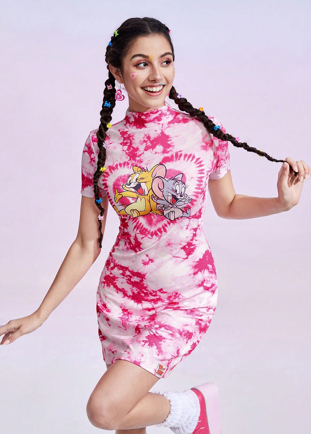 Розовое кэжуал платье платье-футболка SHEIN персонажи