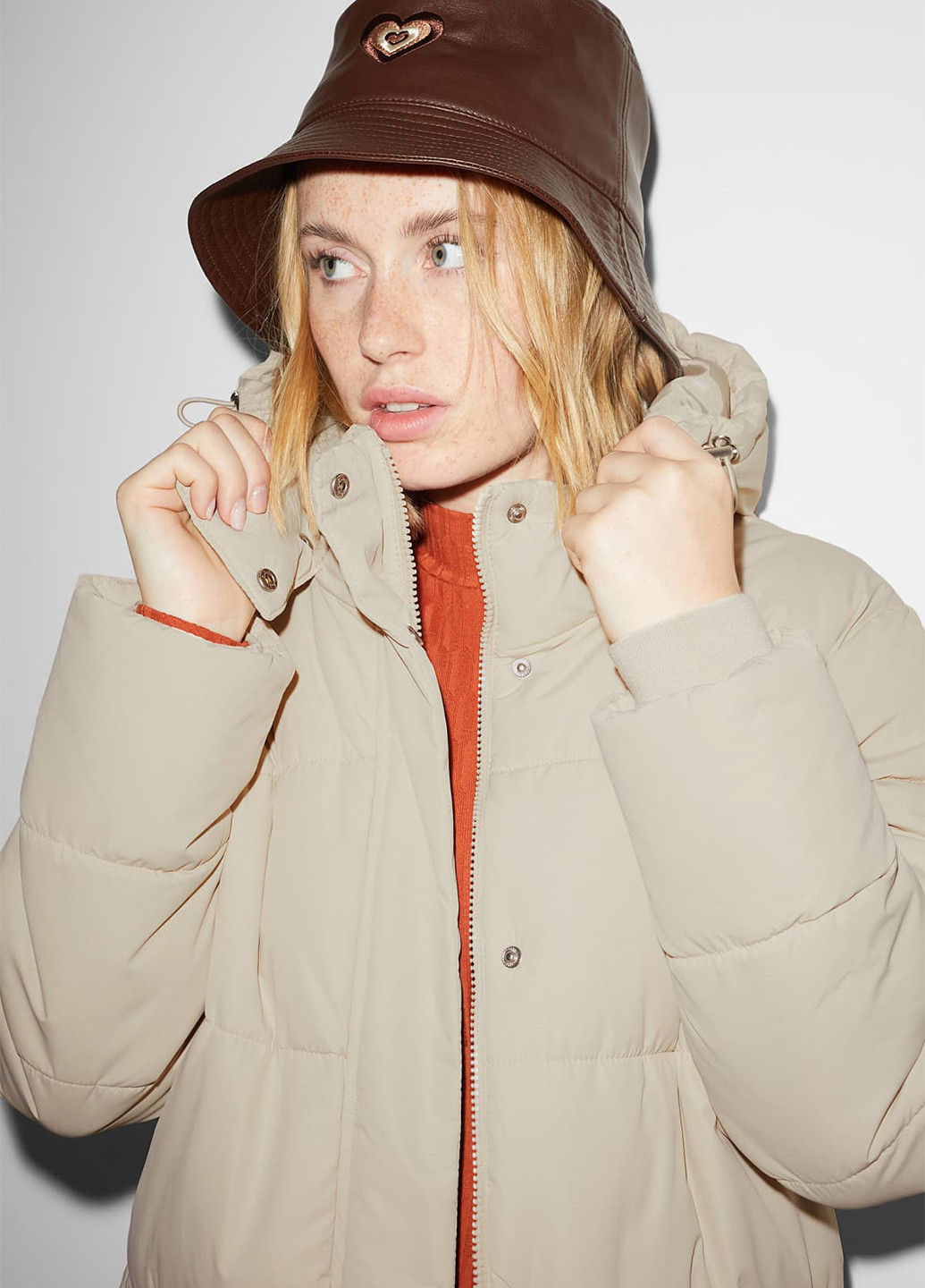 Світло-бежева демісезонна куртка C&A