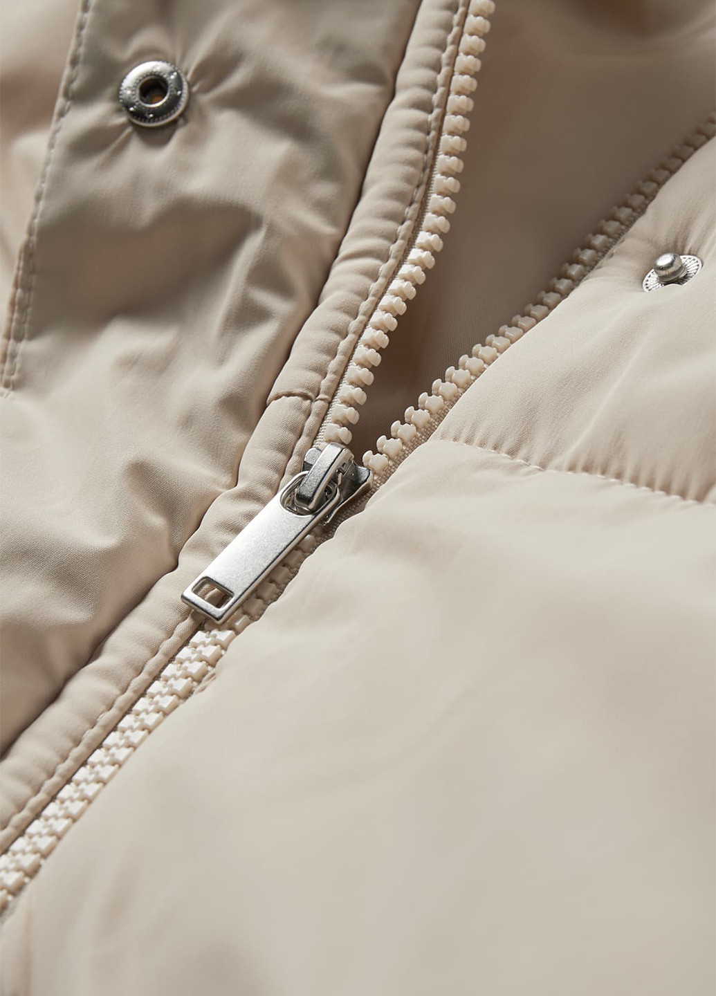 Світло-бежева демісезонна куртка C&A