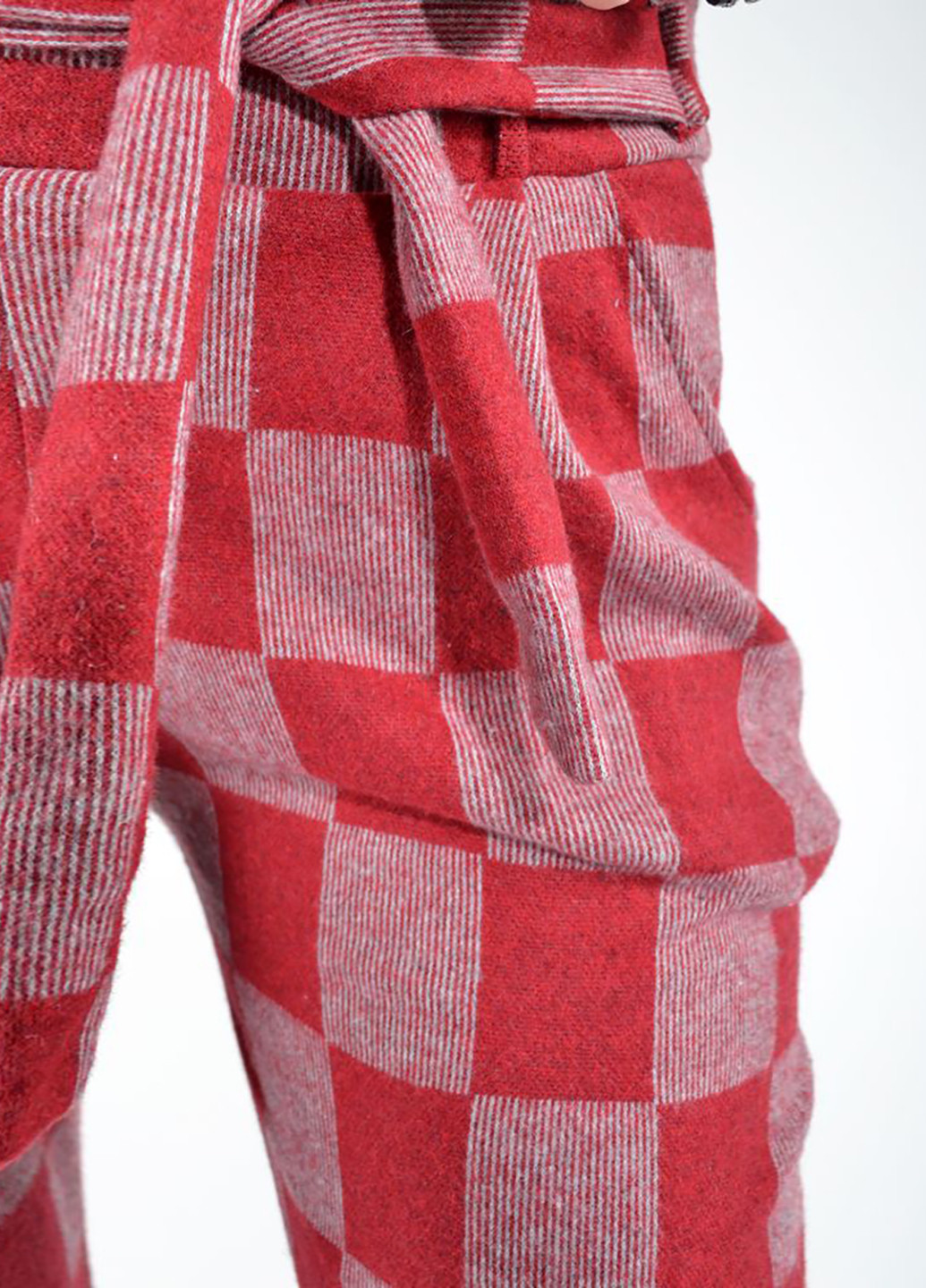 Красные кэжуал демисезонные брюки Kamomile