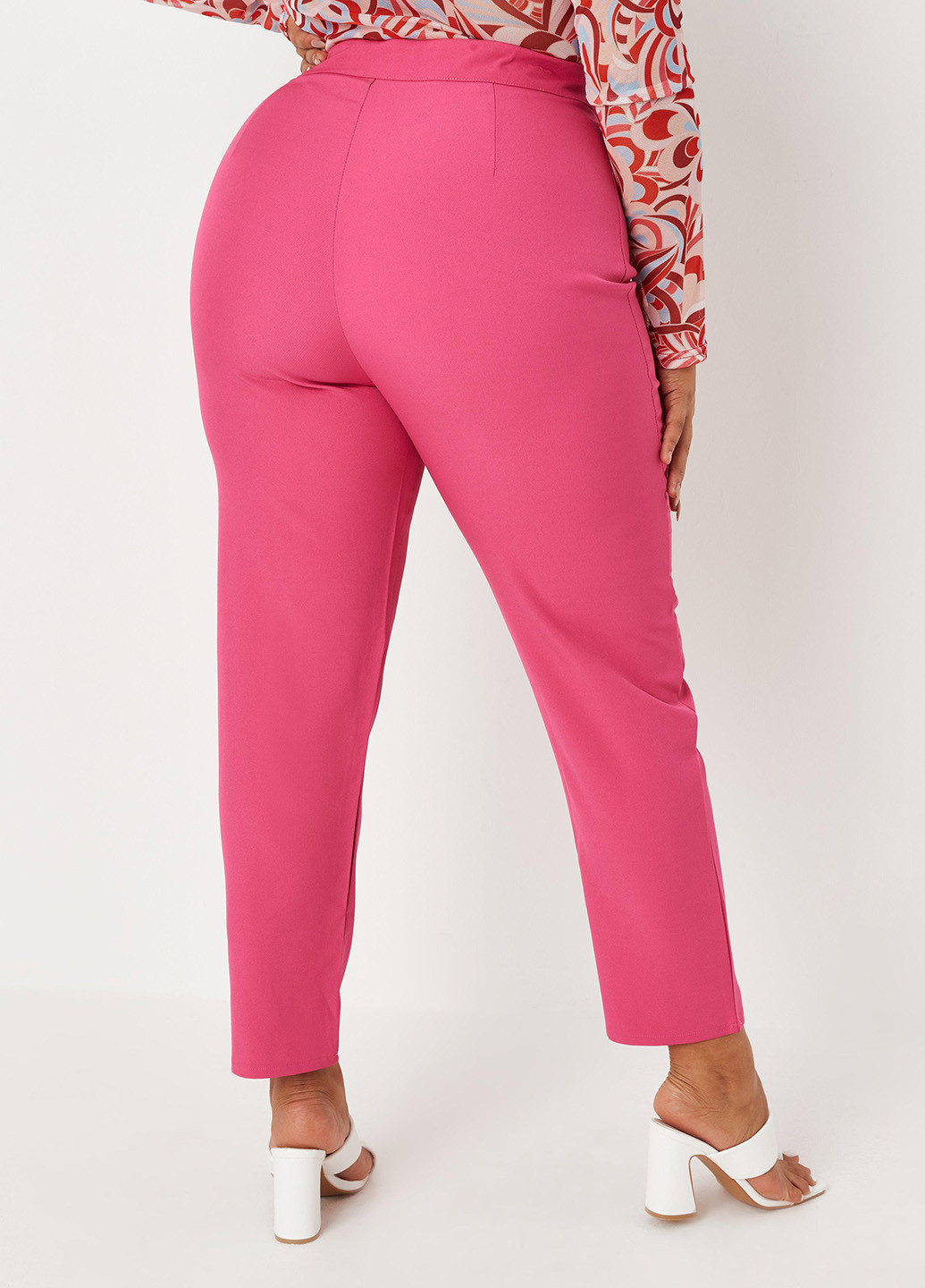 Розовые кэжуал демисезонные зауженные, укороченные брюки Missguided