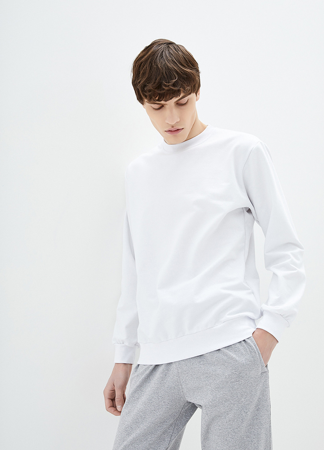 Білий світшот Shik однотонний без декору (341528021)