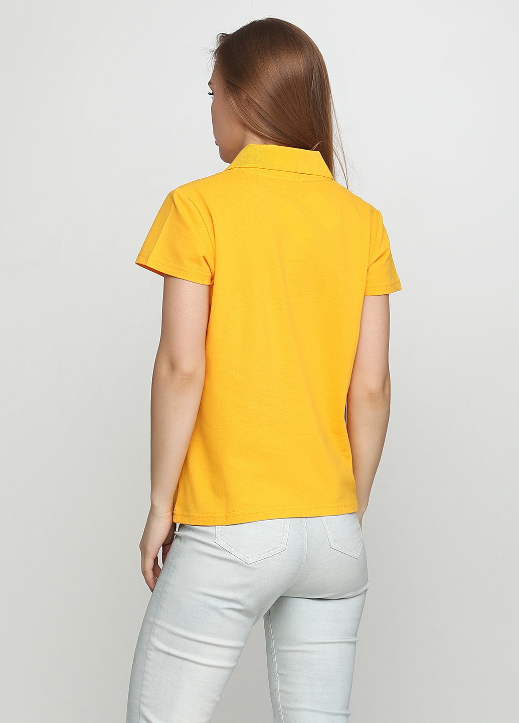 Желтая женская футболка-поло Manatki с надписью