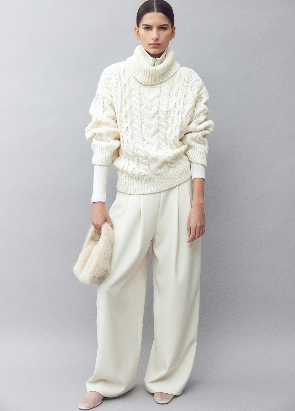 Белый демисезонный свитер H&M