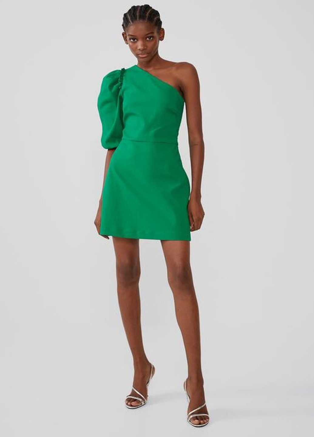 Зеленое коктейльное платье на одно плечо Zara однотонное