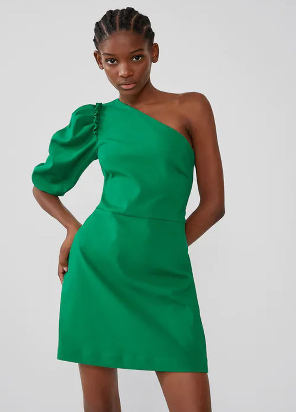 Зеленое коктейльное платье на одно плечо Zara однотонное