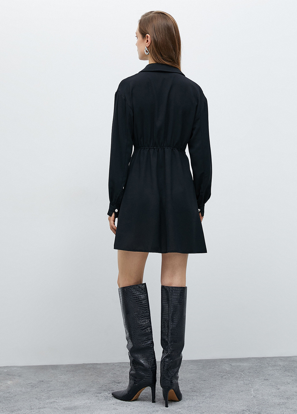 Черное кэжуал платье рубашка KOTON однотонное