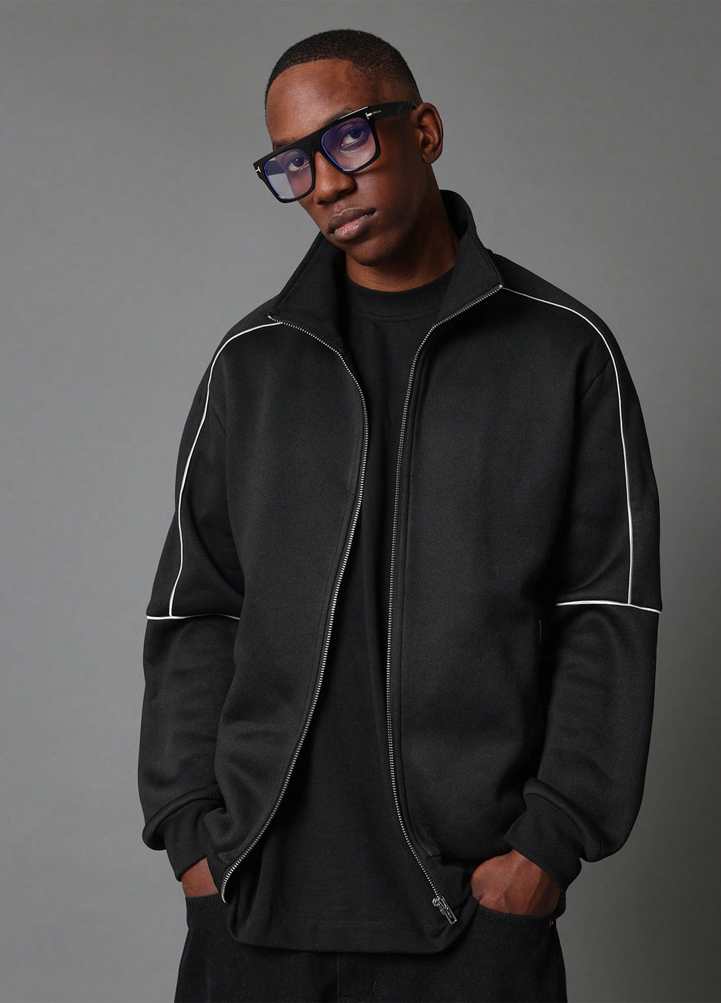 Черная демисезонная куртка SHEIN