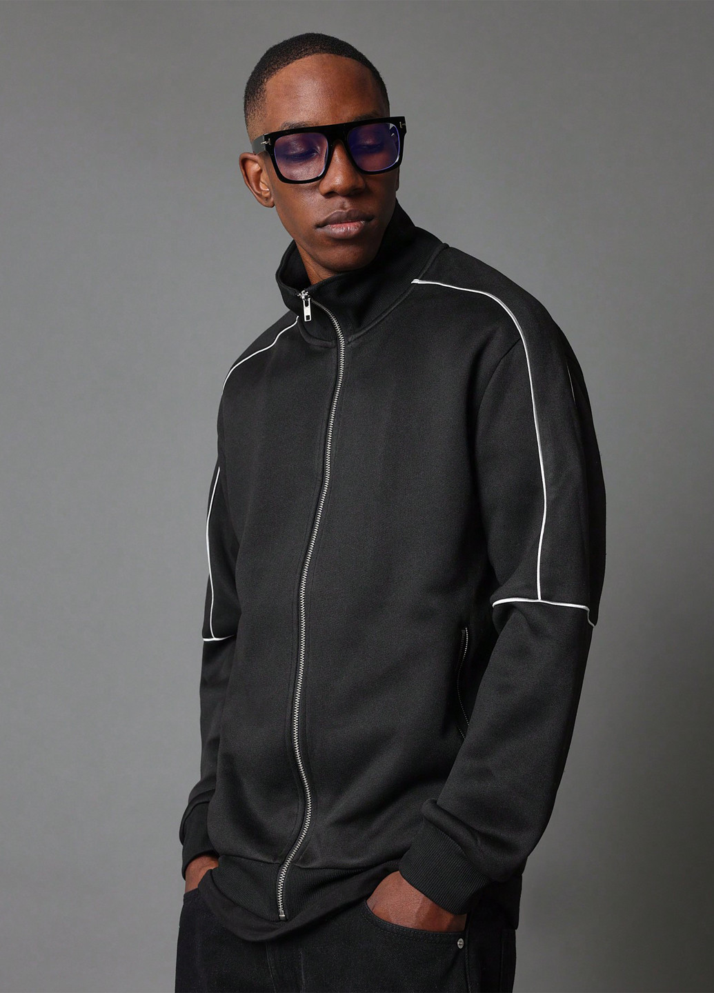 Черная демисезонная куртка SHEIN