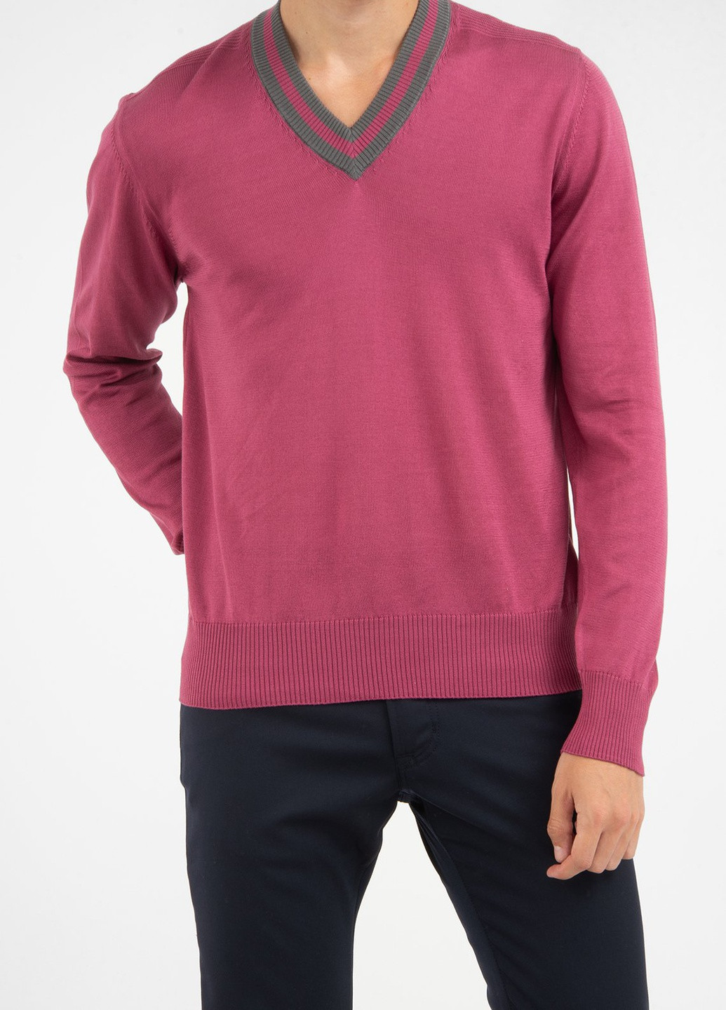 Пуловер цвета фуксии с V-образным вырезом Cortigiani (228877496)