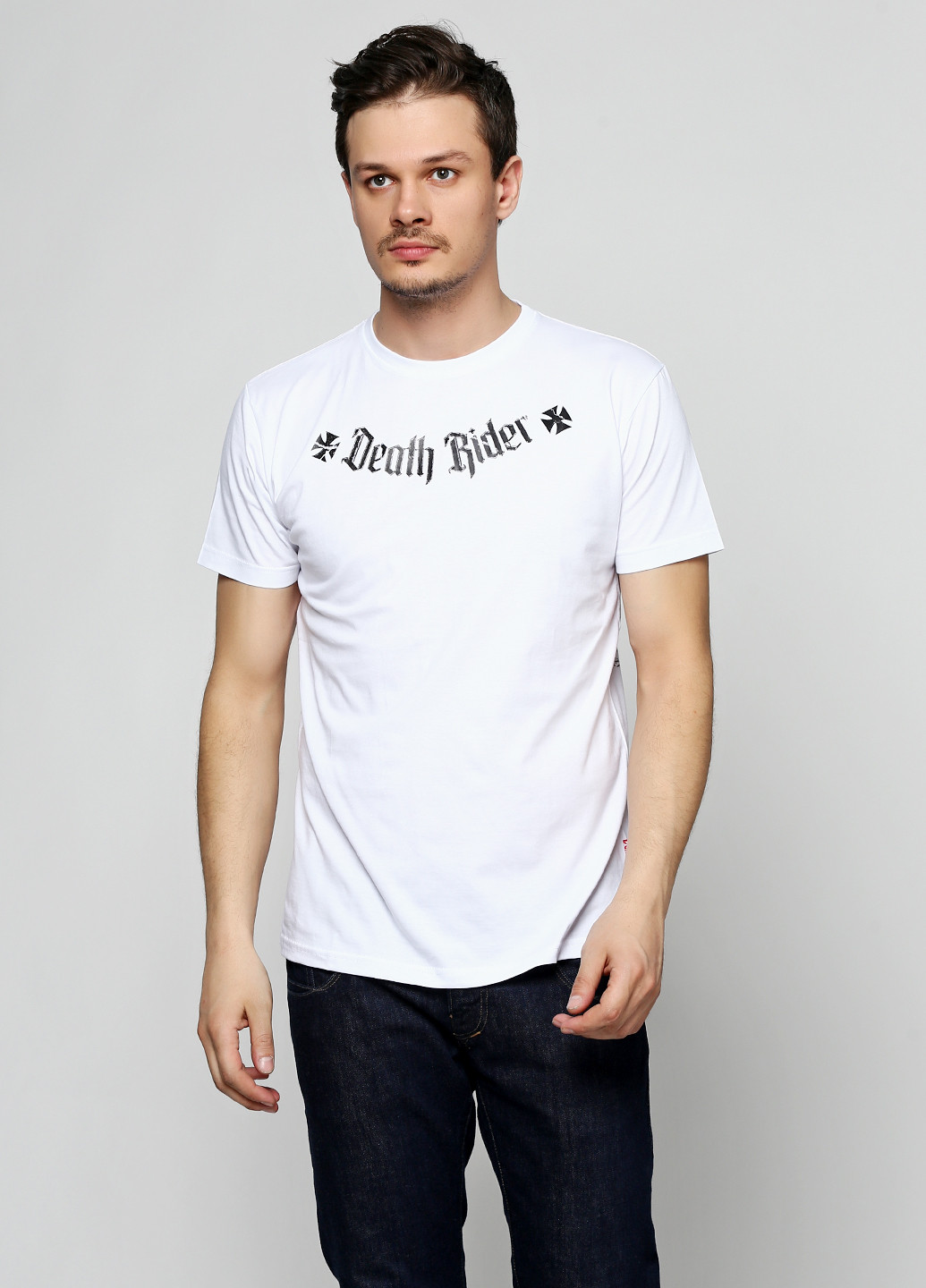 Біла футболка Dobermans Aggressive