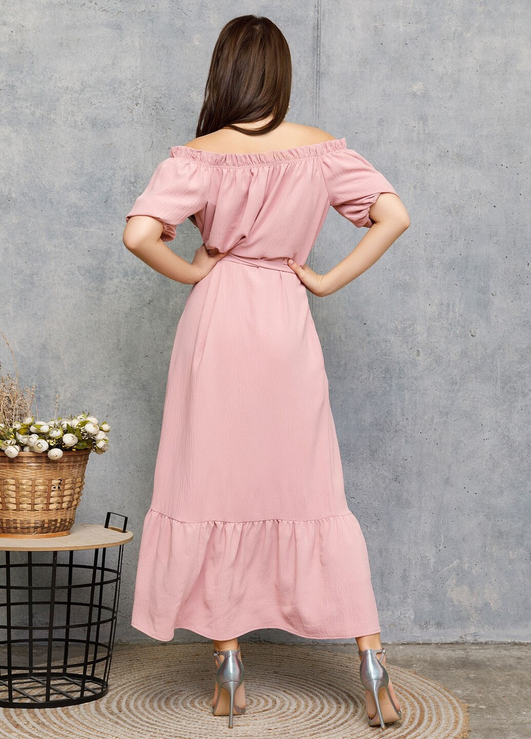 Розовое кэжуал платья ISSA PLUS однотонное