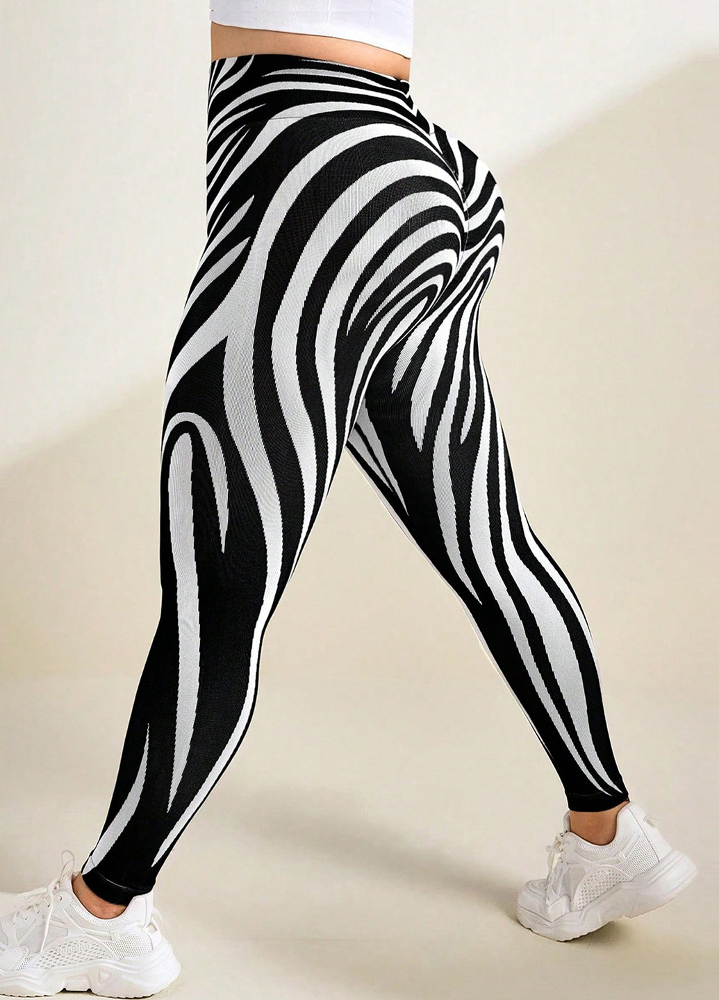 Черно-белые демисезонные леггинсы SHEIN