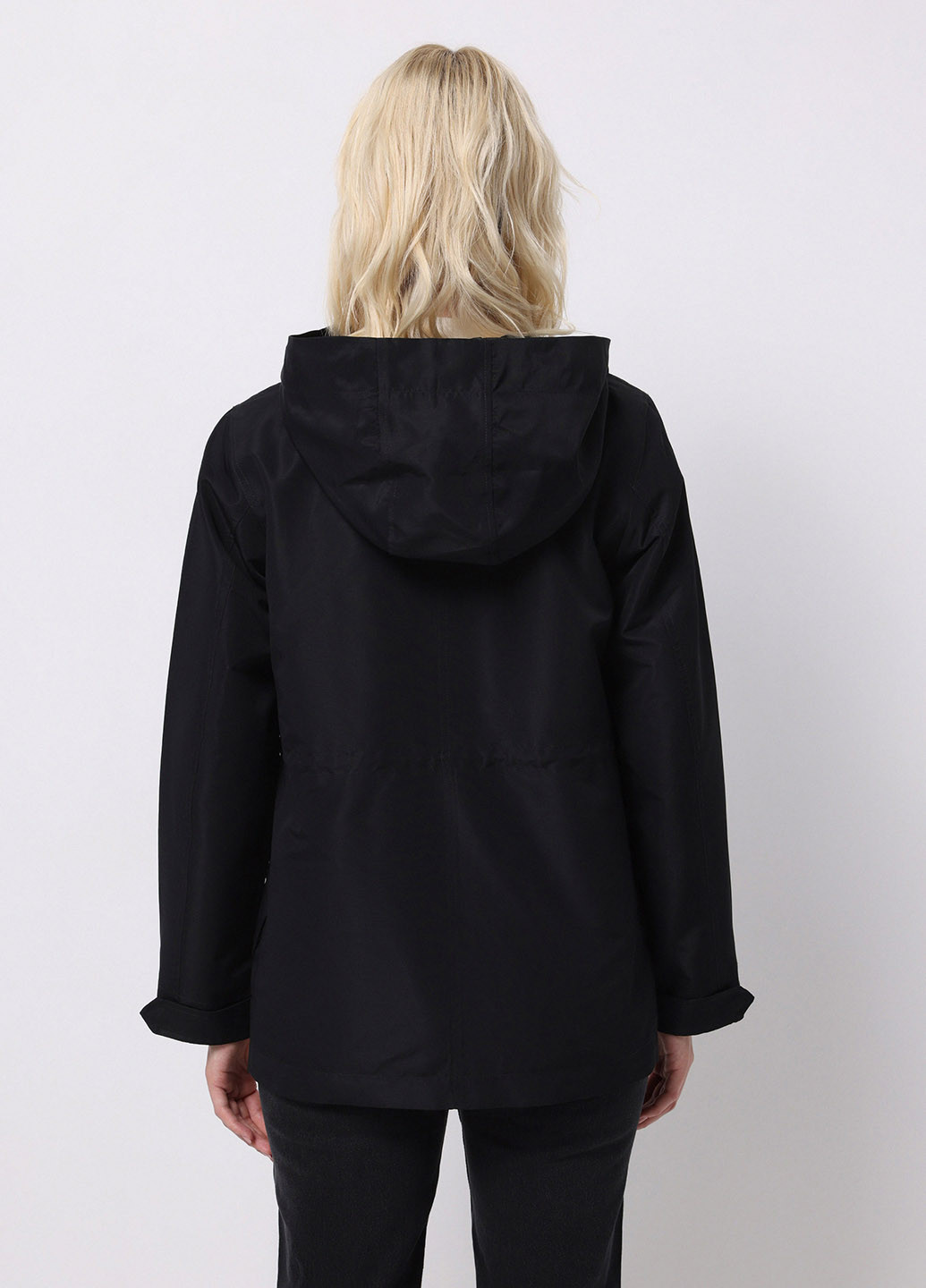 Черная демисезонная куртка Colin's