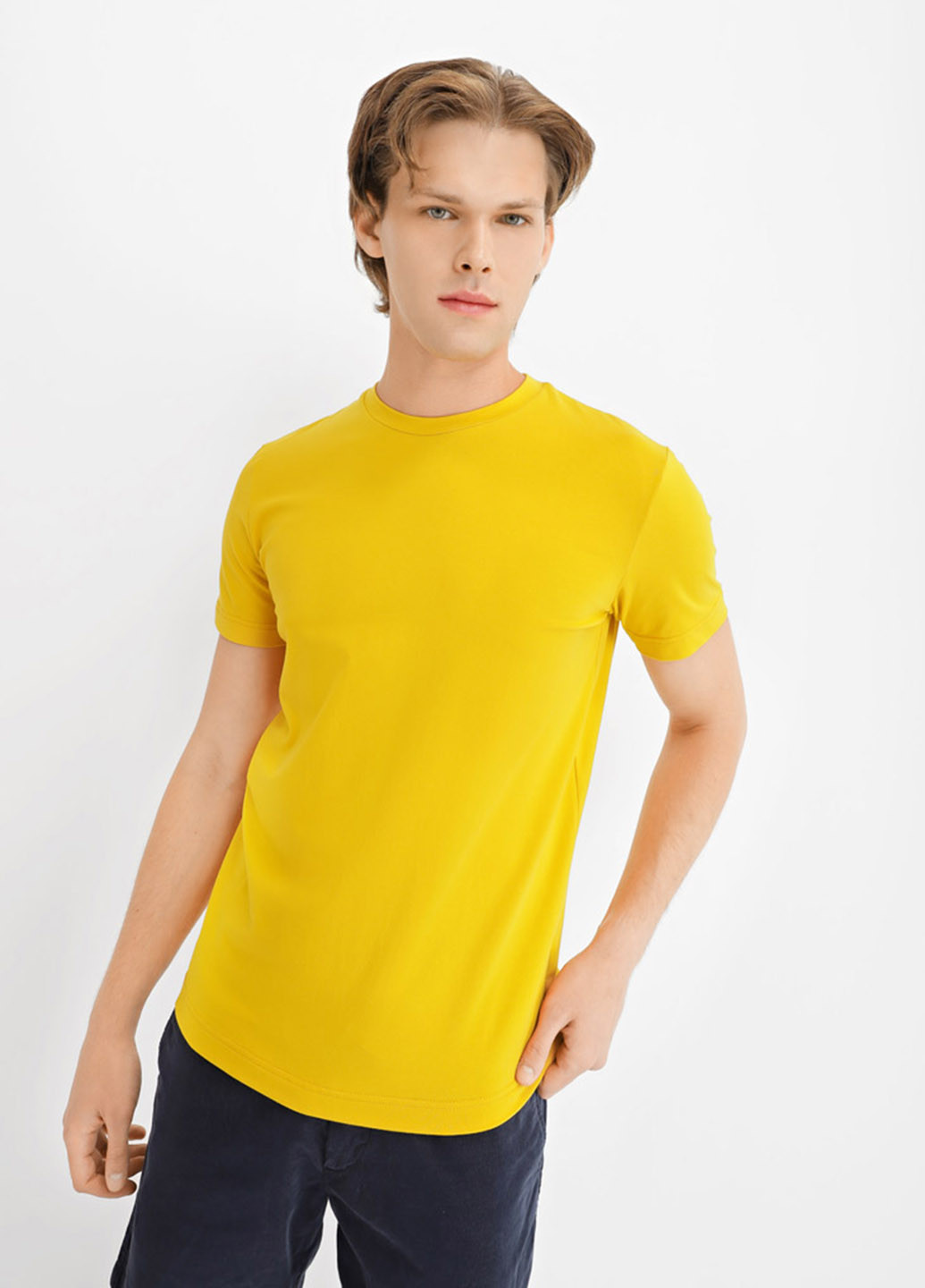 Желтая футболка Promin