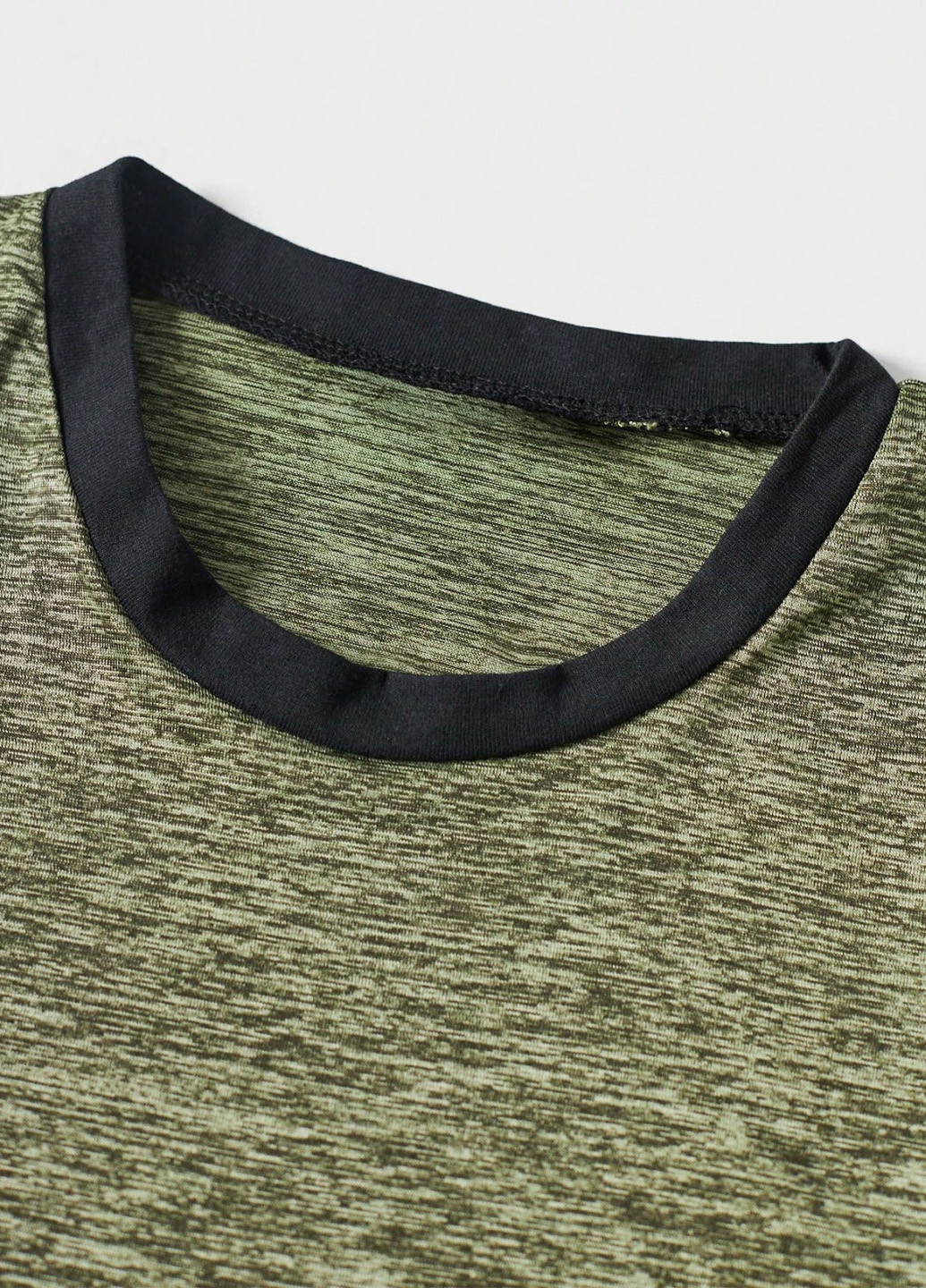 Сіро-зелена футболка SHEIN