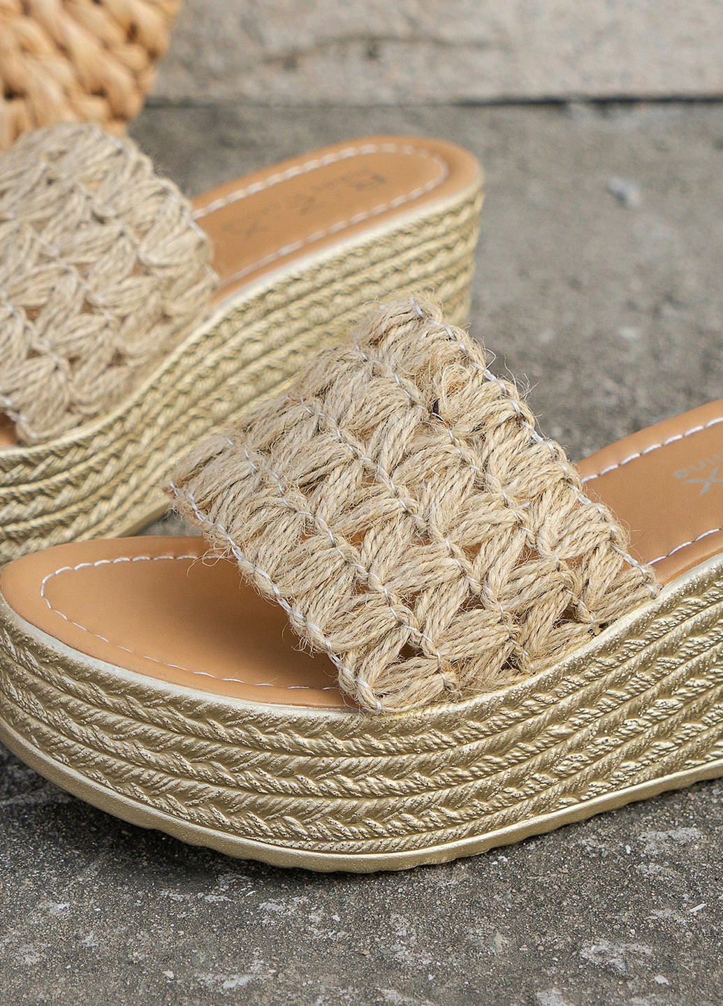 Светло-бежевые босоножки SHEIN плетение