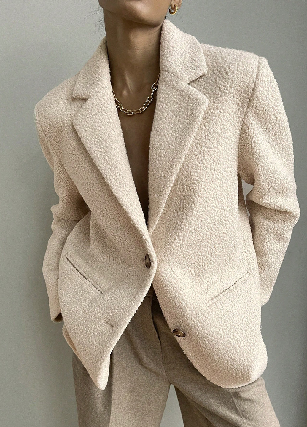 Бежевый женский жакет SHEIN однотонный - демисезонный