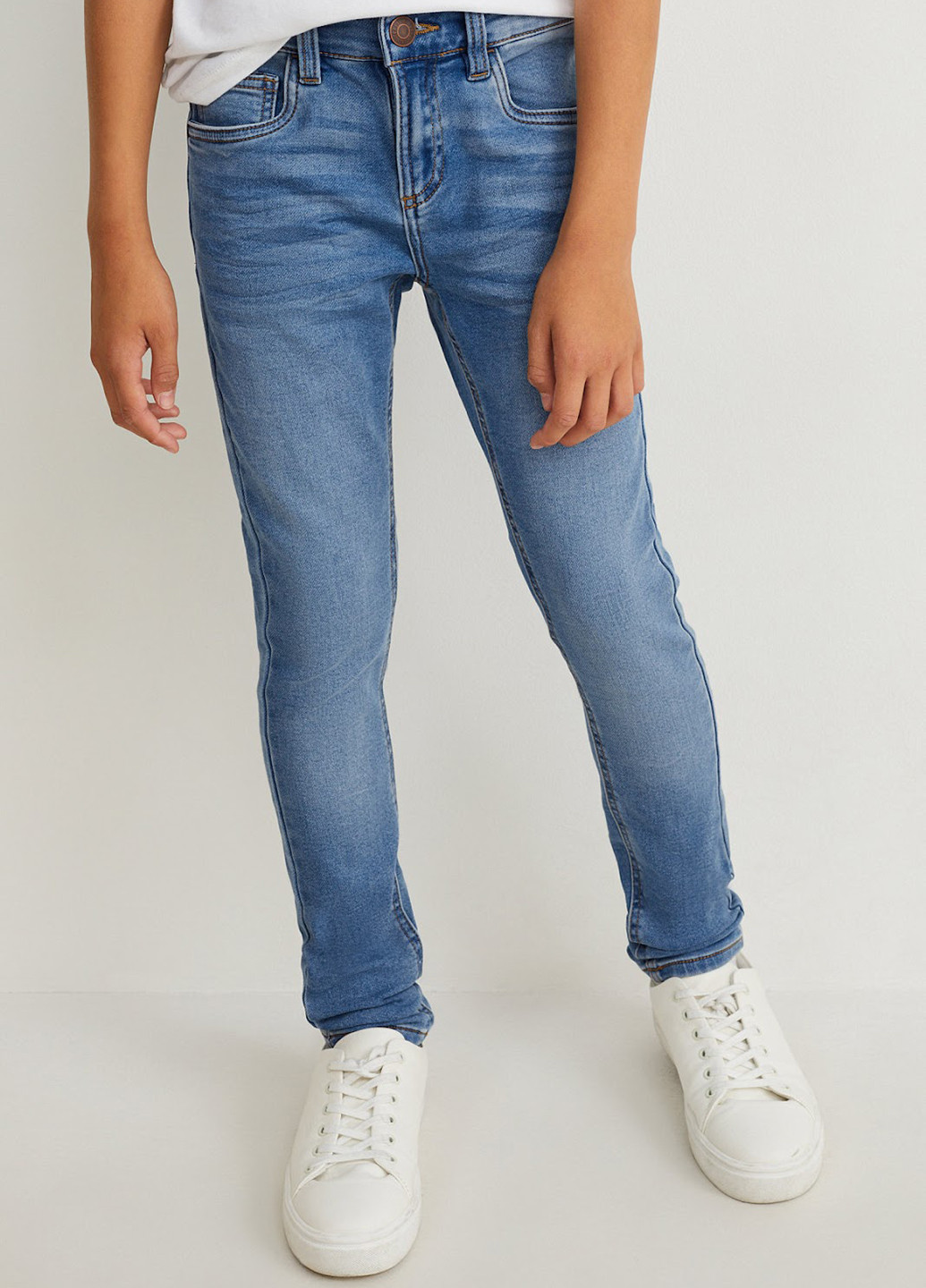 Комбинированные демисезонные зауженные джинсы (2 шт.) C&A