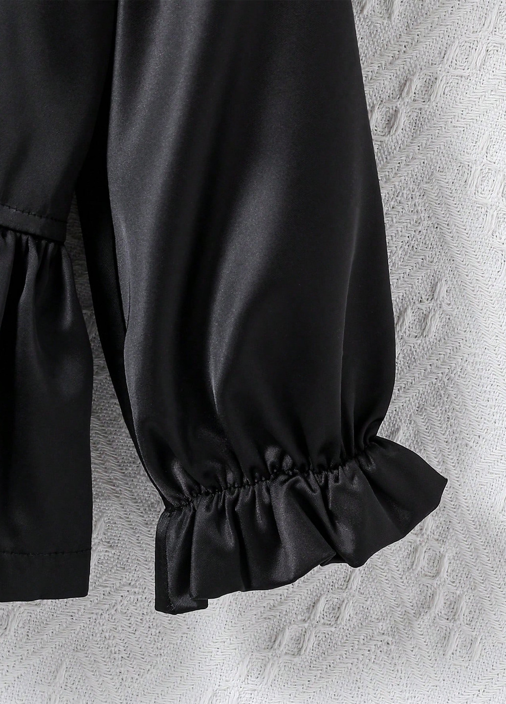 Черная однотонная блузка с баской SHEIN демисезонная