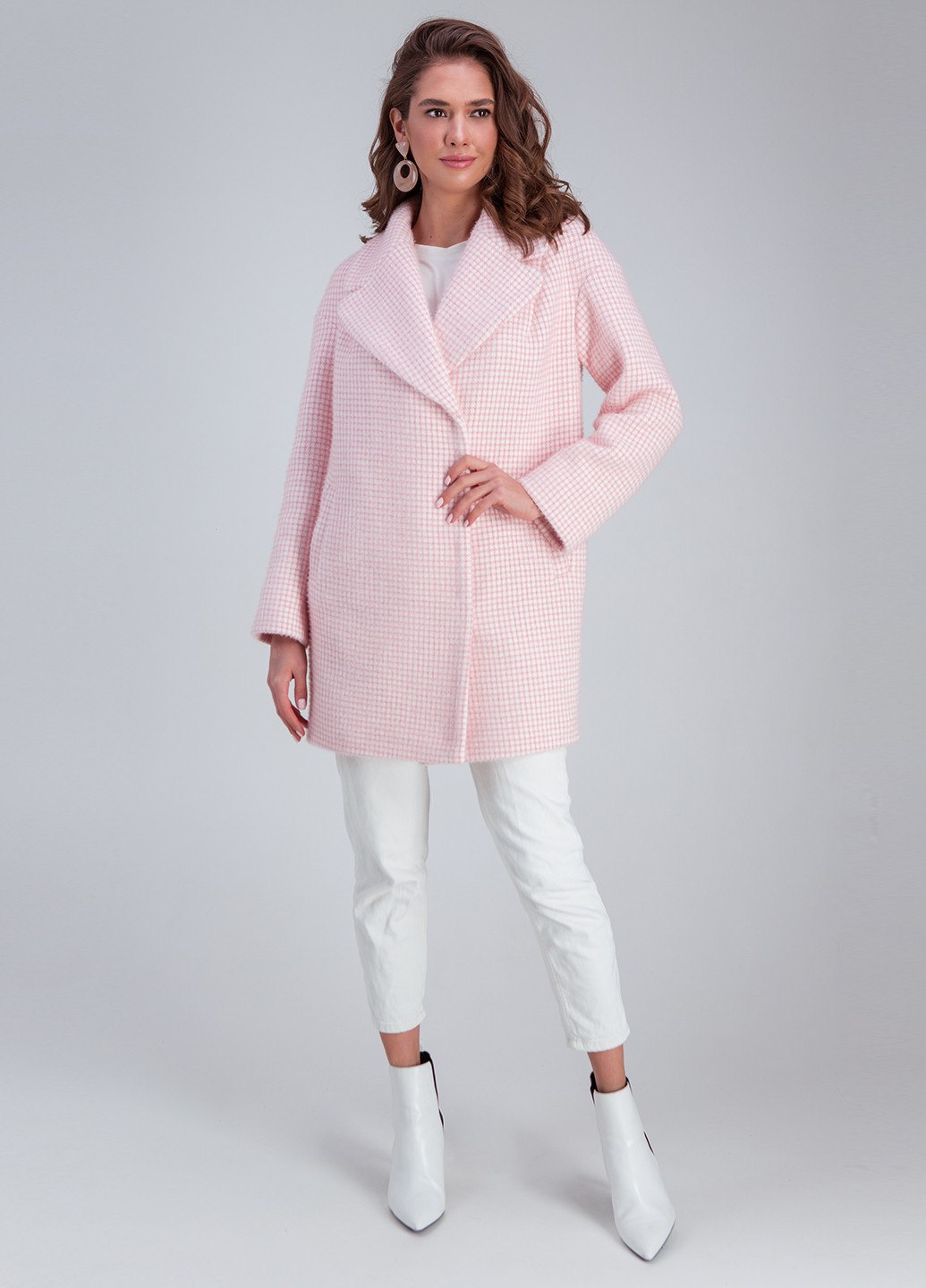 Розовое демисезонное Пальто однобортное Emass
