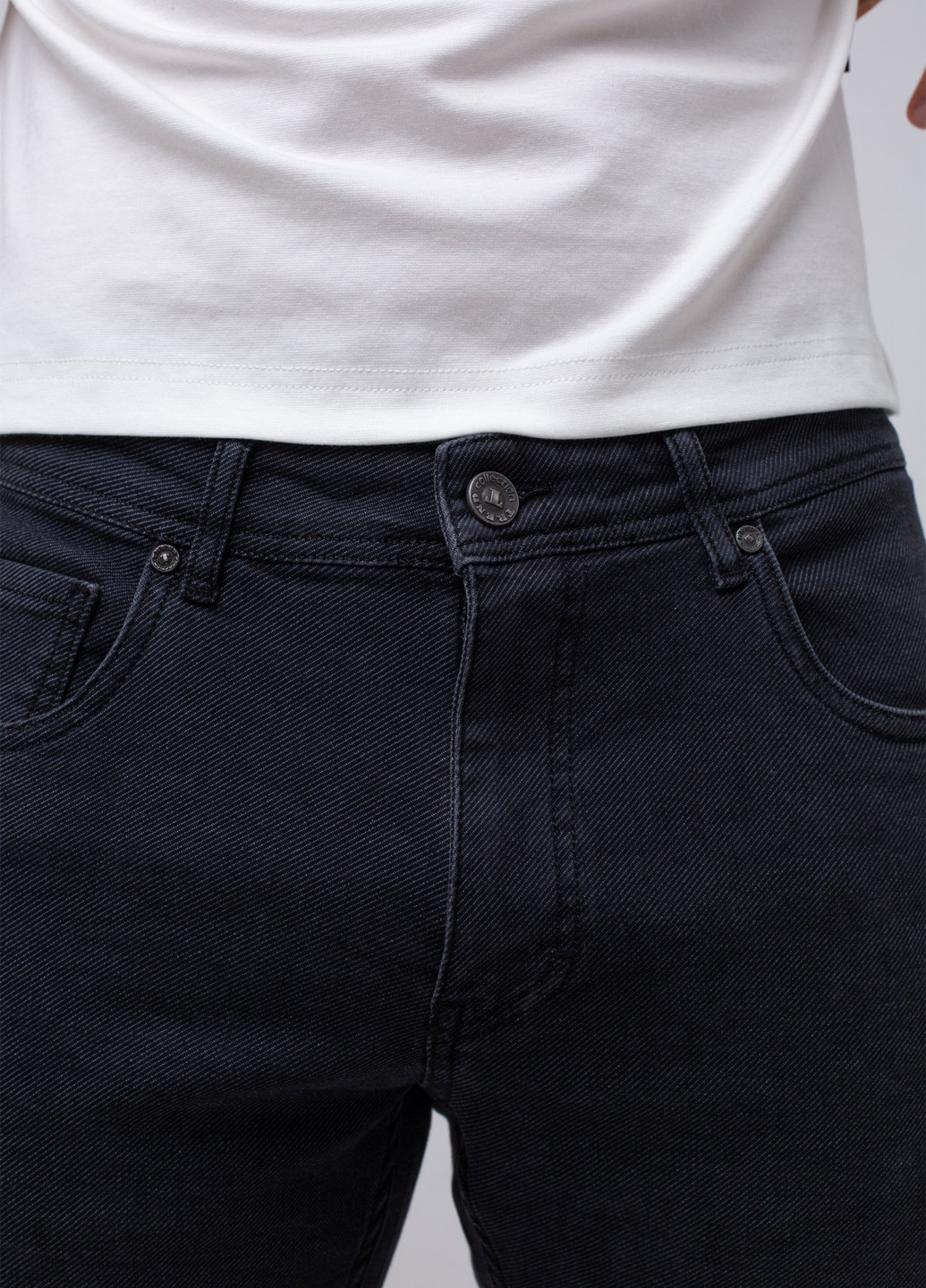 Темно-серые демисезонные слим джинсы K.O.R