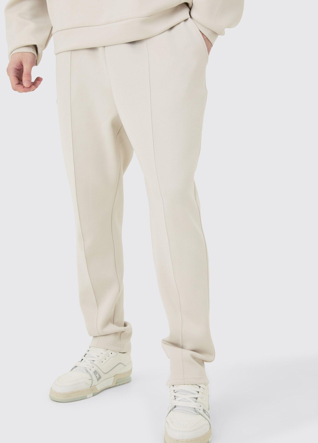 Светло-бежевые спортивные демисезонные зауженные брюки Boohoo