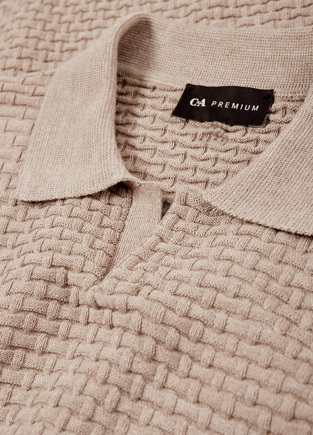Бежевый демисезонный свитер C&A