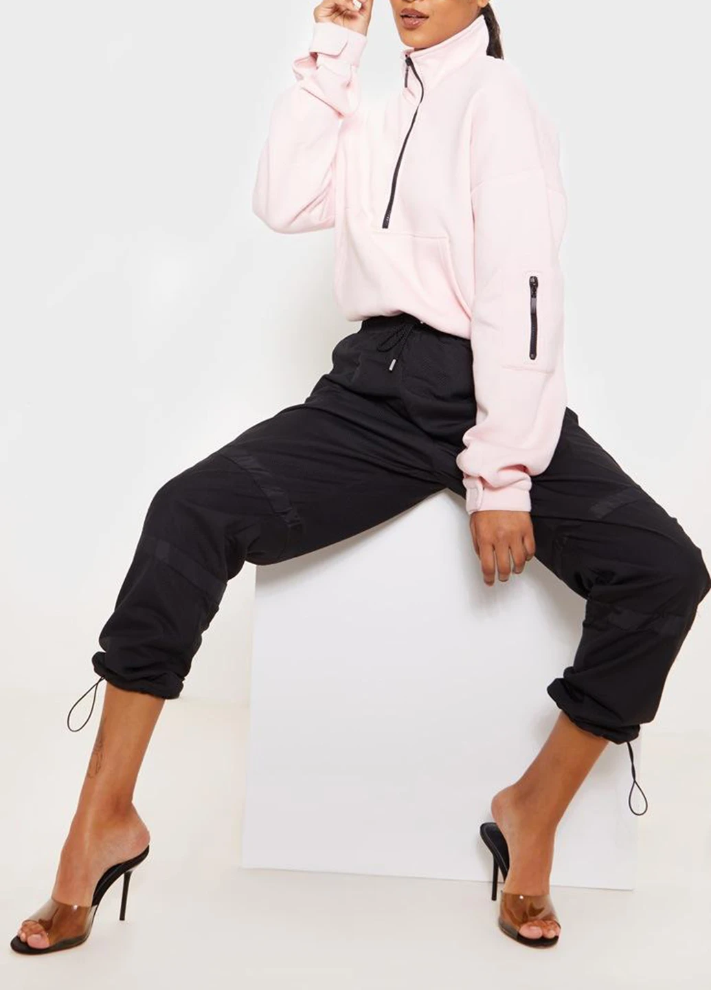 Светло-розовый свитшот PrettyLittleThing однотонный без декора (254799164)