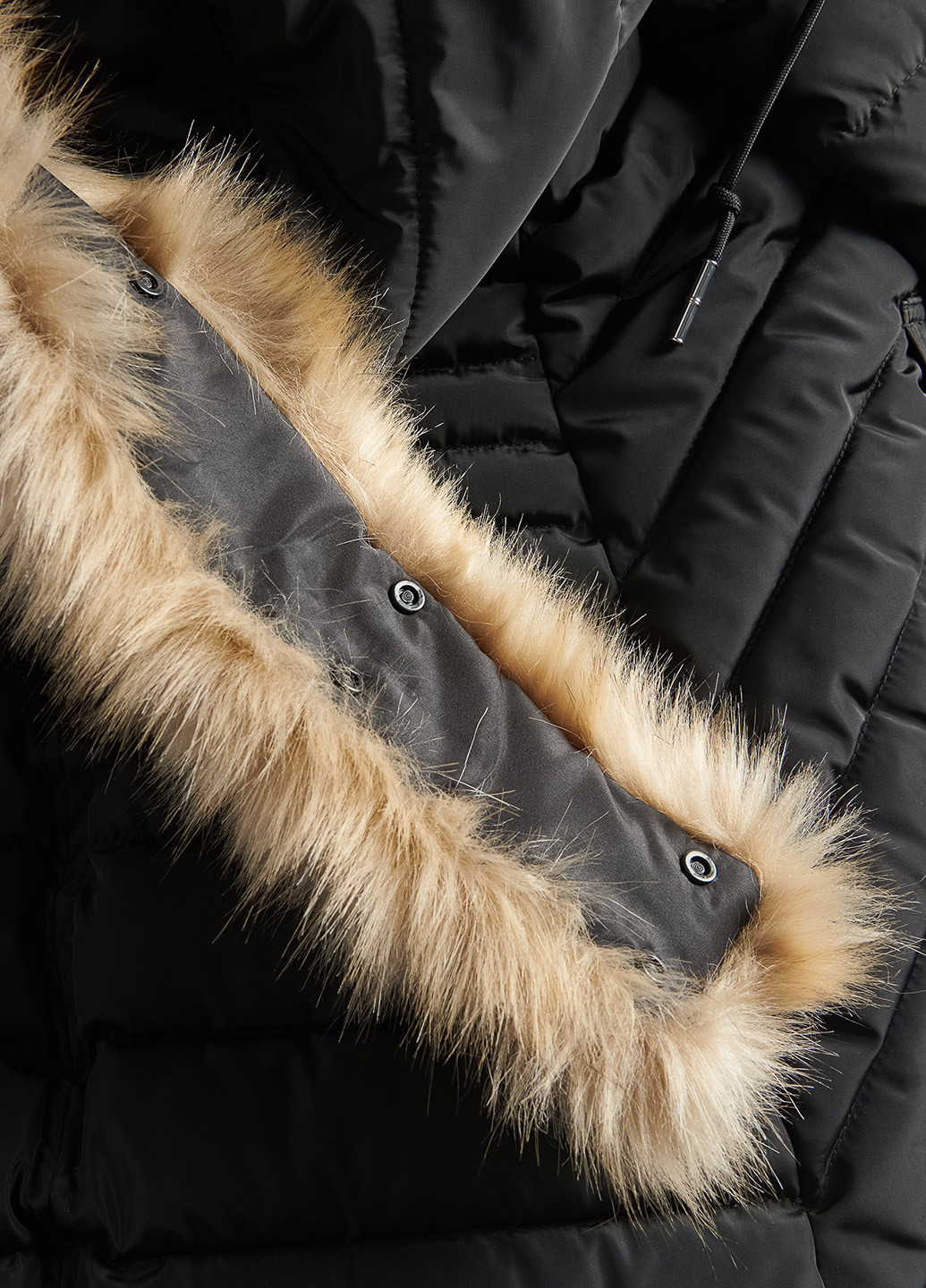 Черная демисезонная куртка Reserved