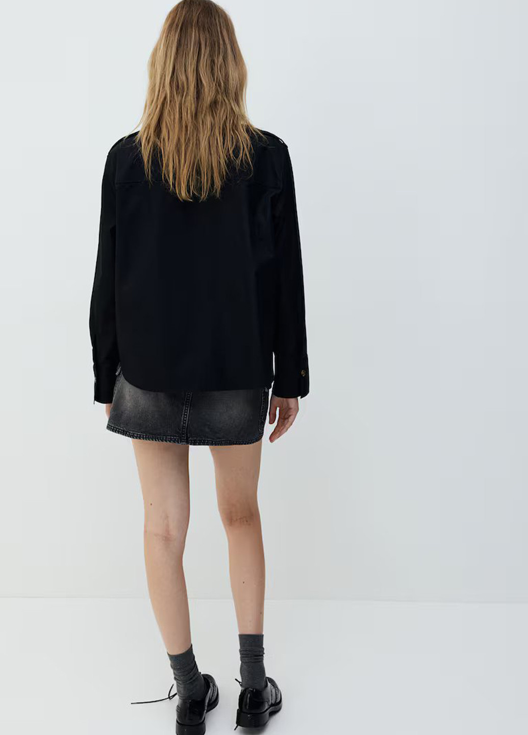 Черная кэжуал рубашка однотонная H&M