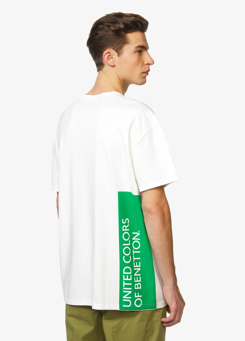 Молочна футболка United Colors of Benetton