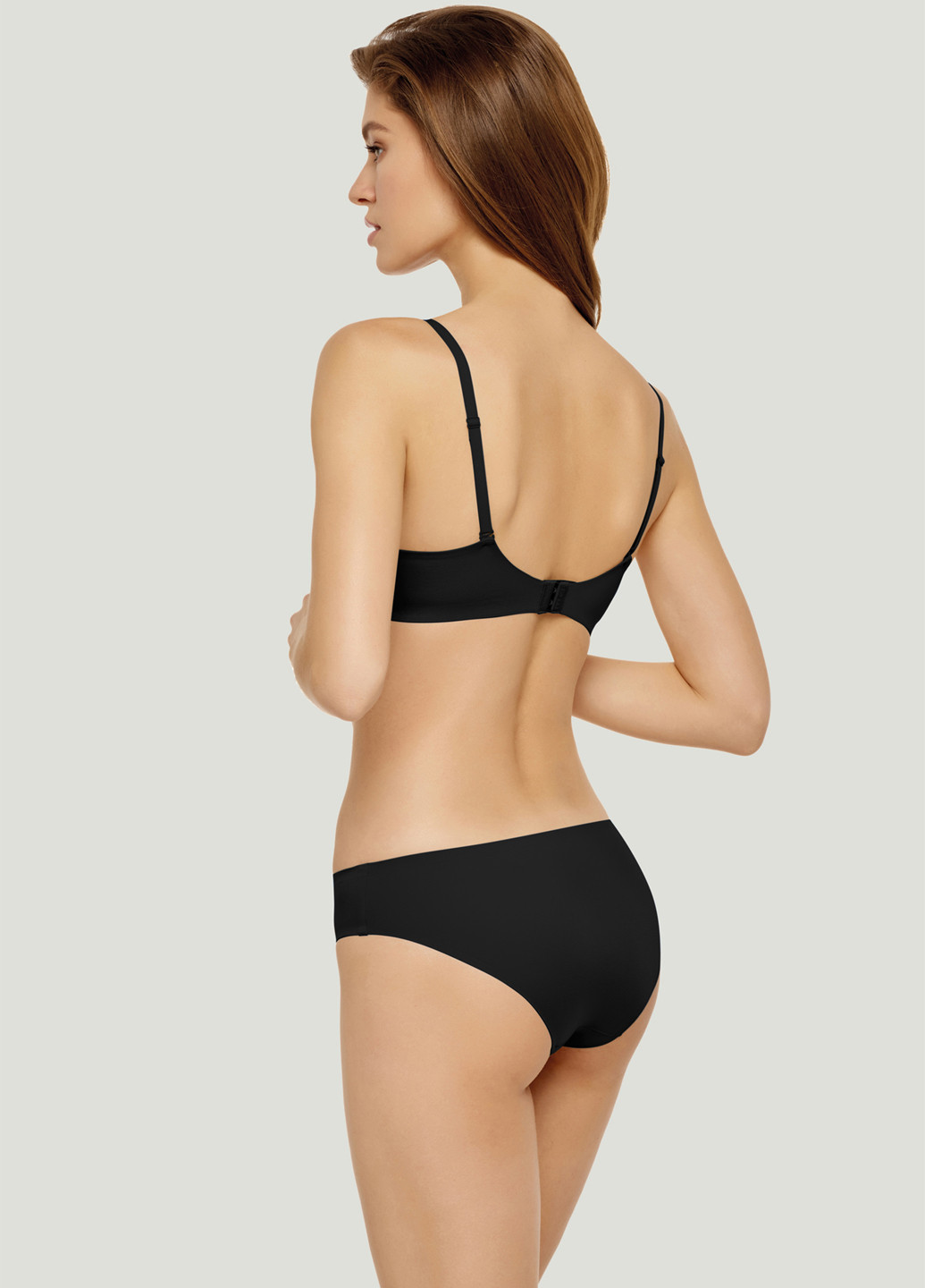 Чорний безшовний бюстгальтер Marc & André без кісточок поліамід