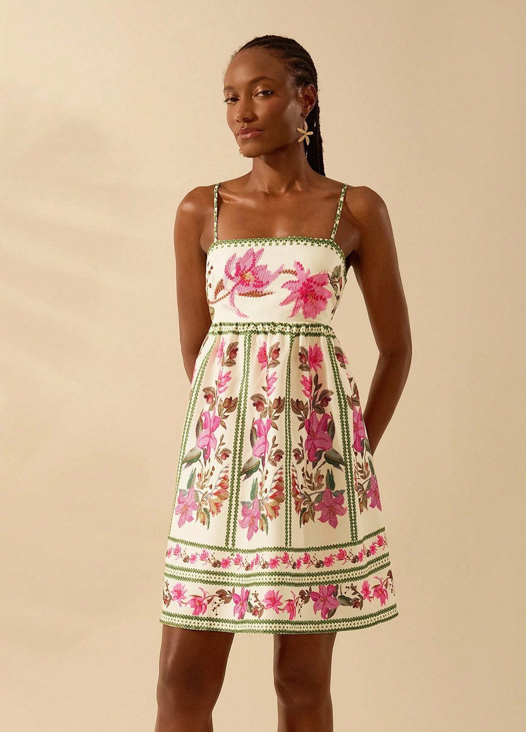 Молочное кэжуал платье с открытой спиной SHEIN с цветочным принтом