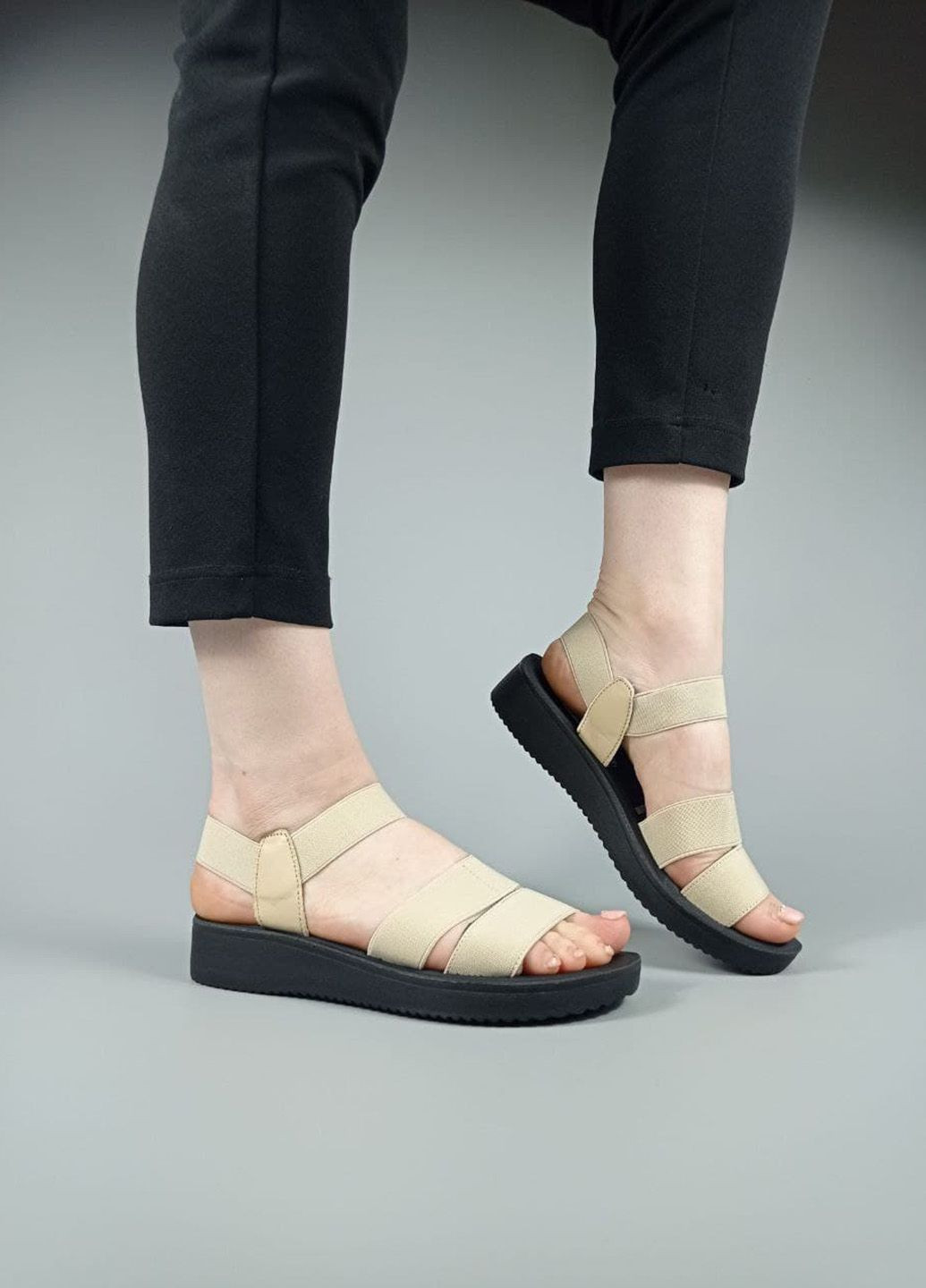 Бежевые босоножки Meitesi