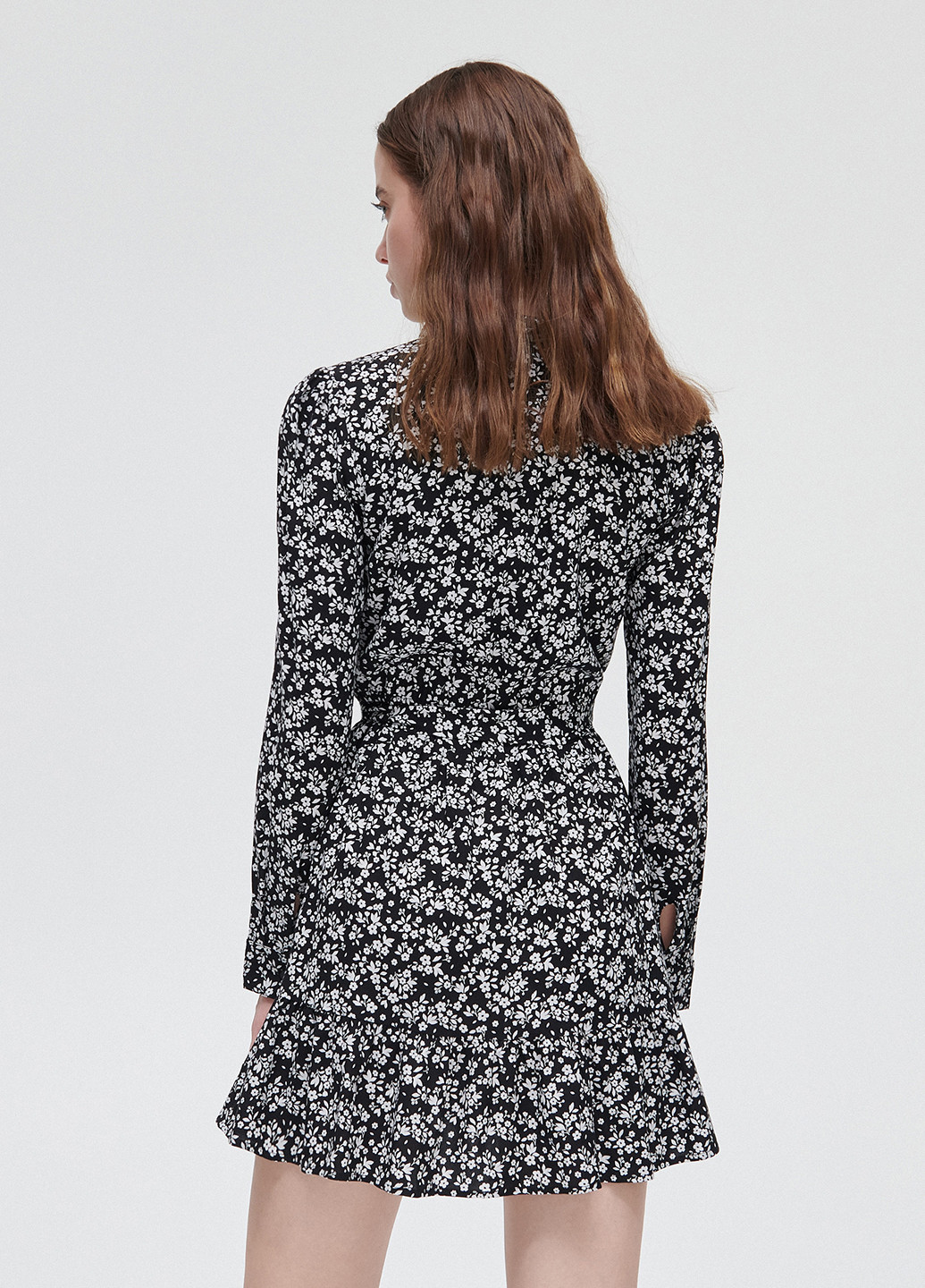Черно-белое кэжуал платье рубашка Cropp с цветочным принтом