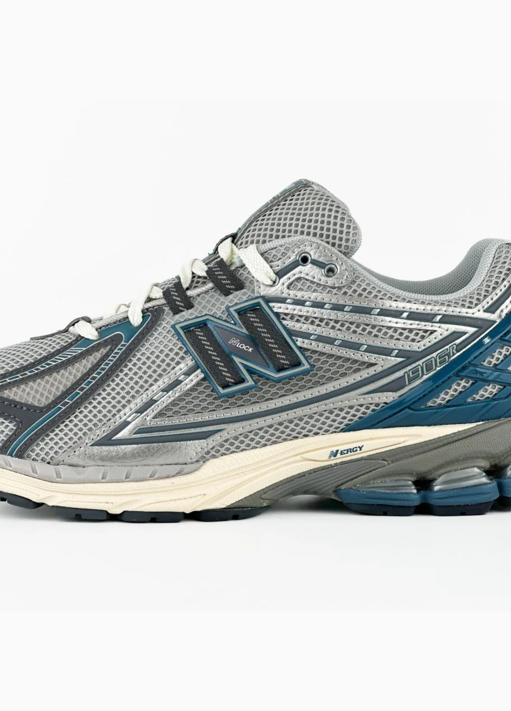 Цветные демисезонные кроссовки m1906reo New Balance 1906R