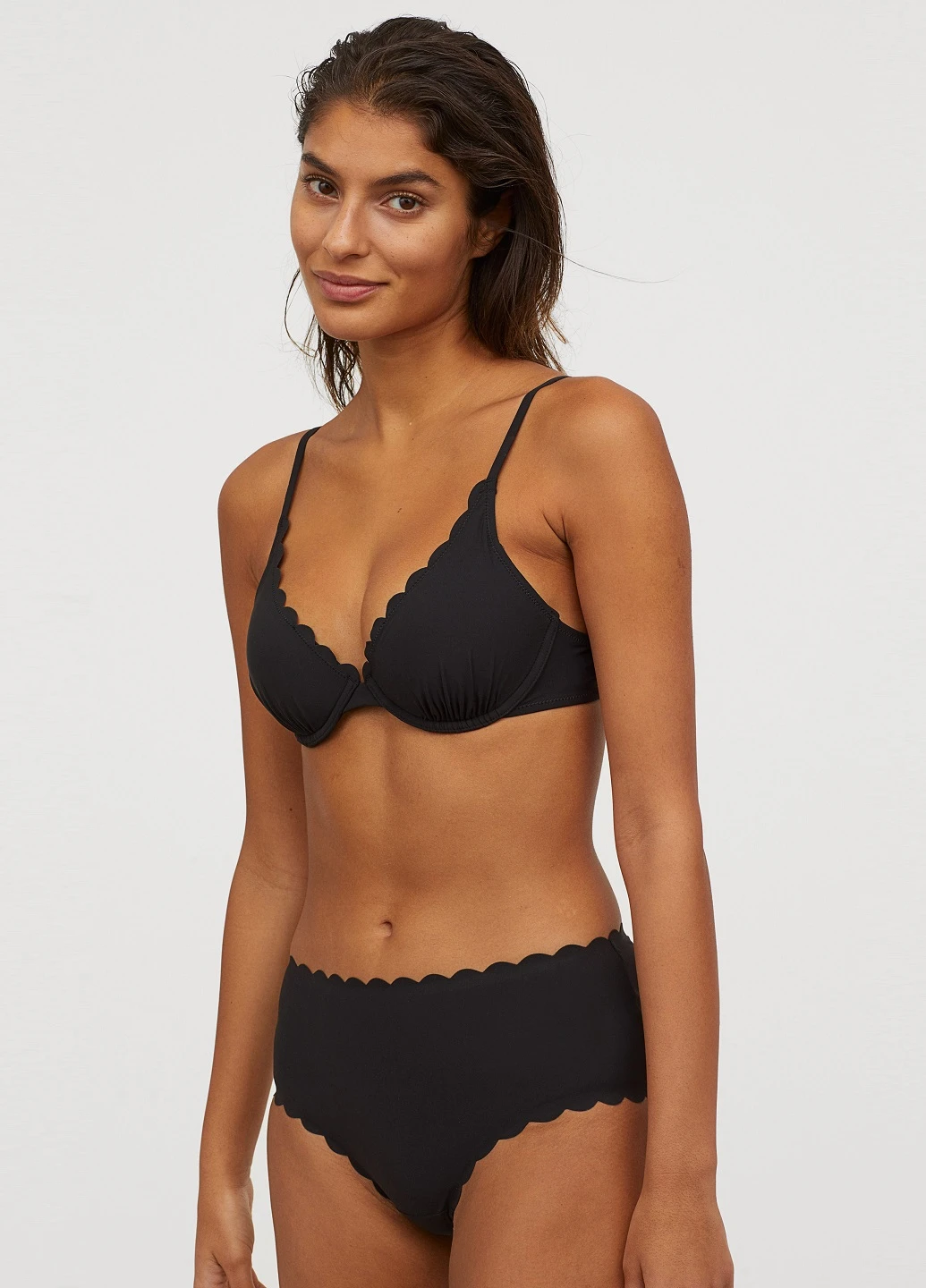Черные купальные трусики-плавки однотонные H&M