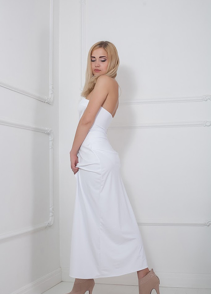 Білий кежуал оригінальне плаття-комбінезон з відкритою спиною і шлейфом lilian Podium однотонна