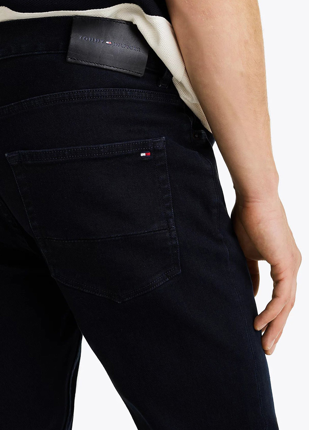 Черные демисезонные зауженные джинсы Tommy Hilfiger