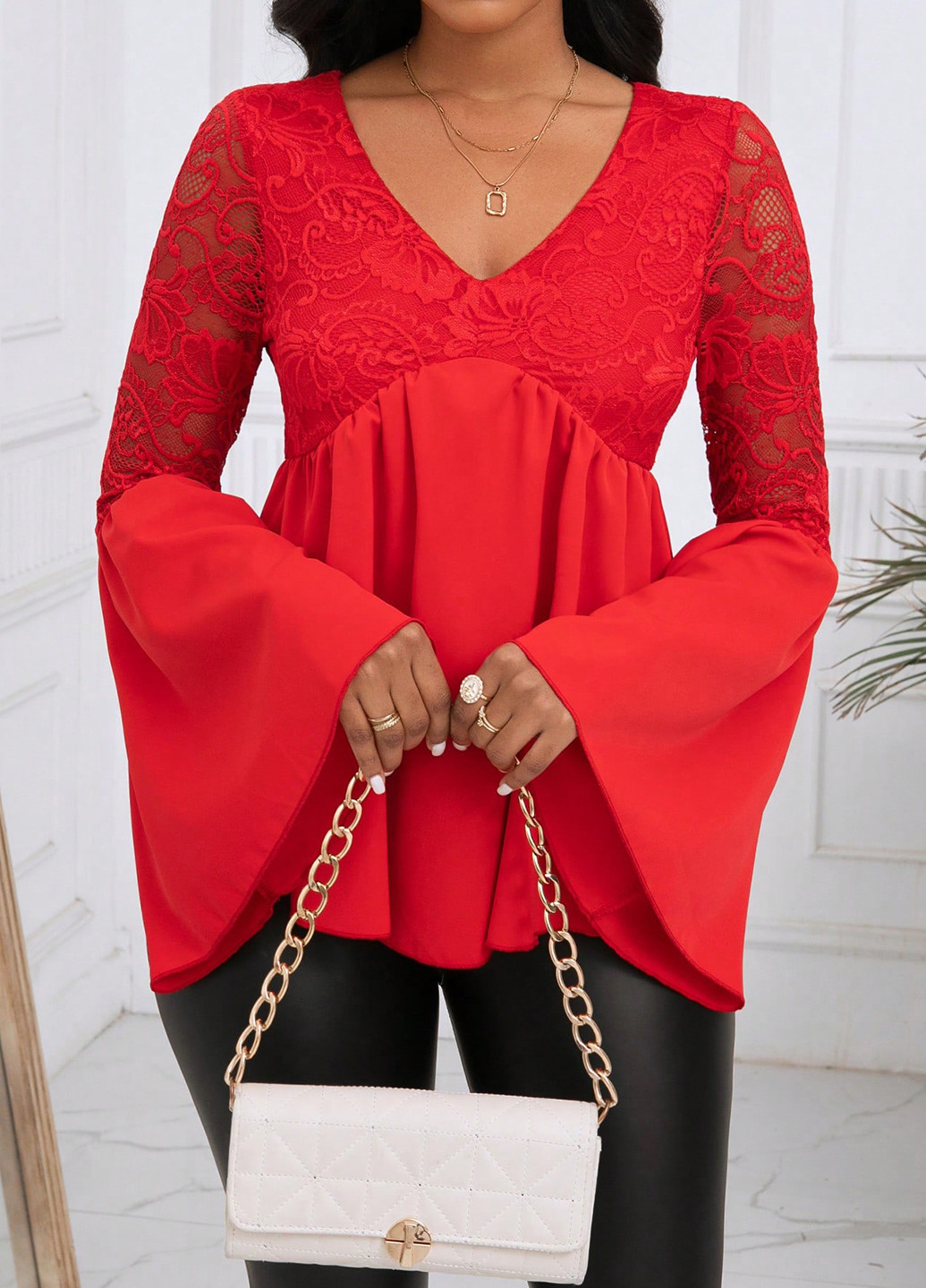 Яскраво-червона блуза з баскою SHEIN