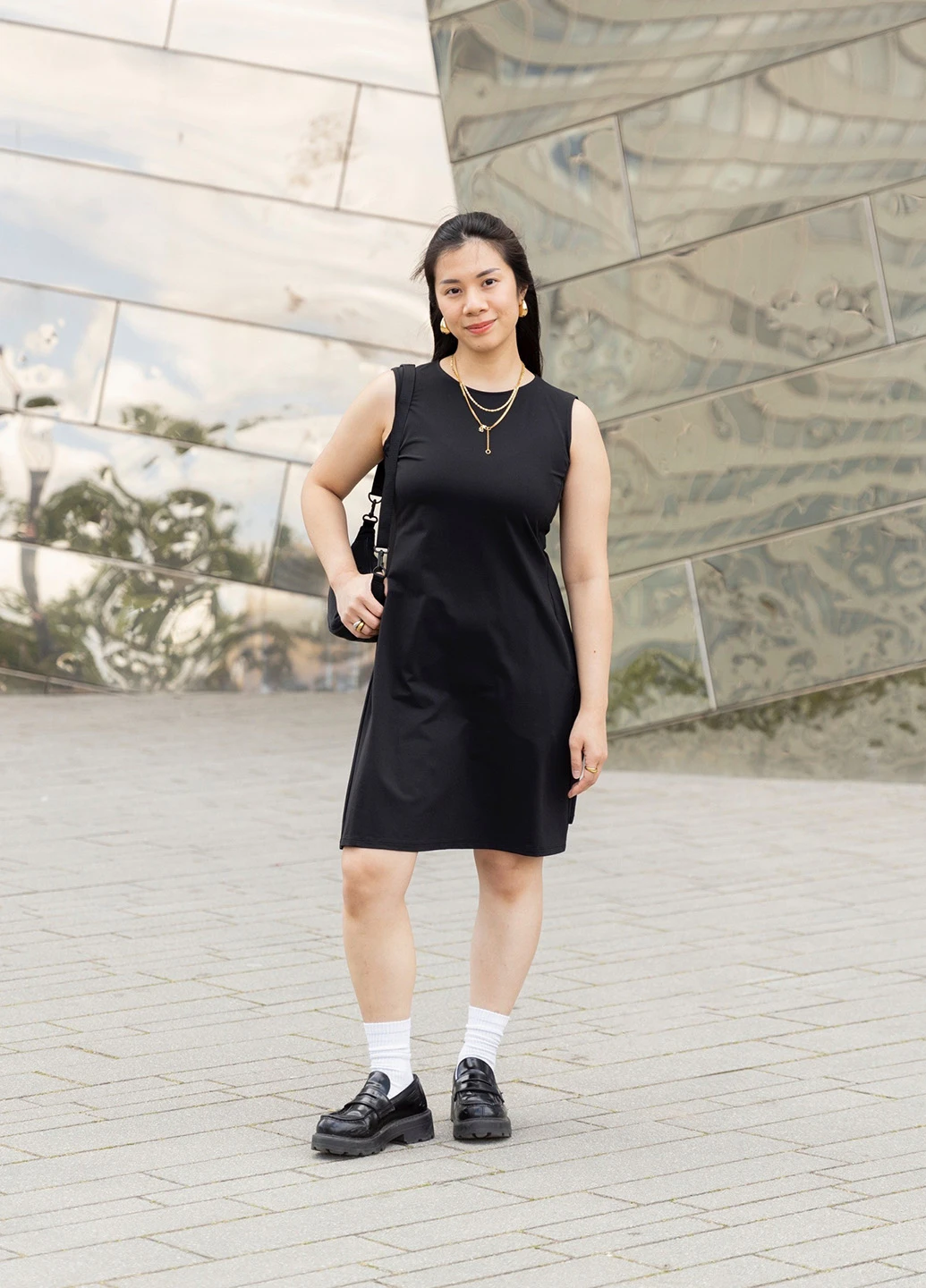 Черное кэжуал платье а-силуэт Uniqlo однотонное