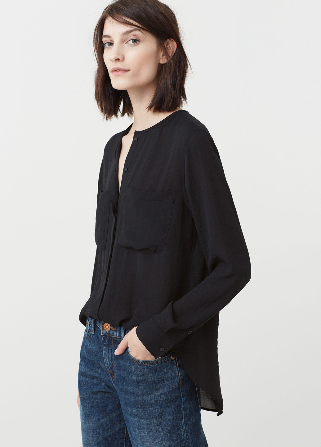 Чёрная блуза Mango
