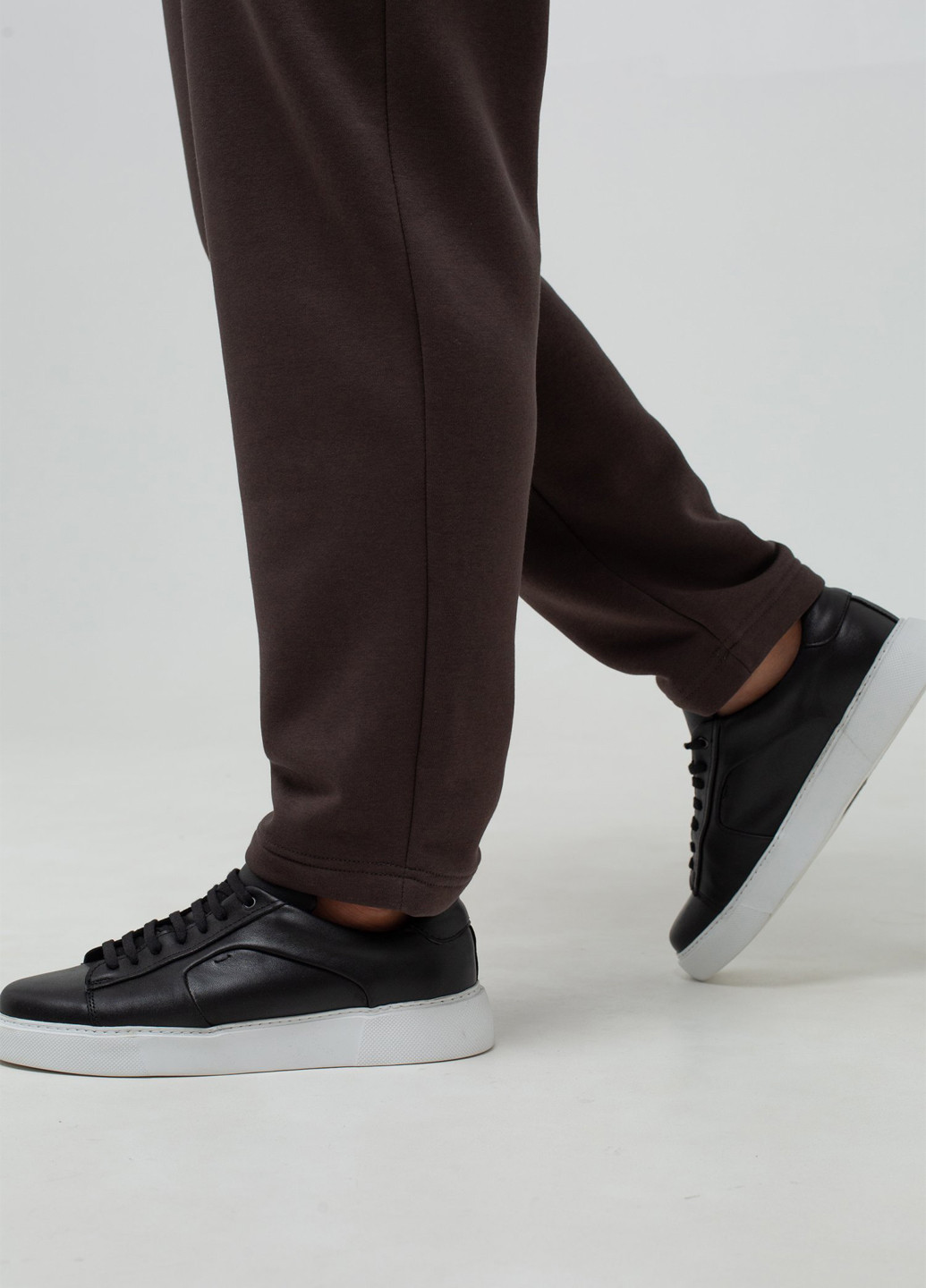 Кофейные спортивные демисезонные прямые брюки K.O.R