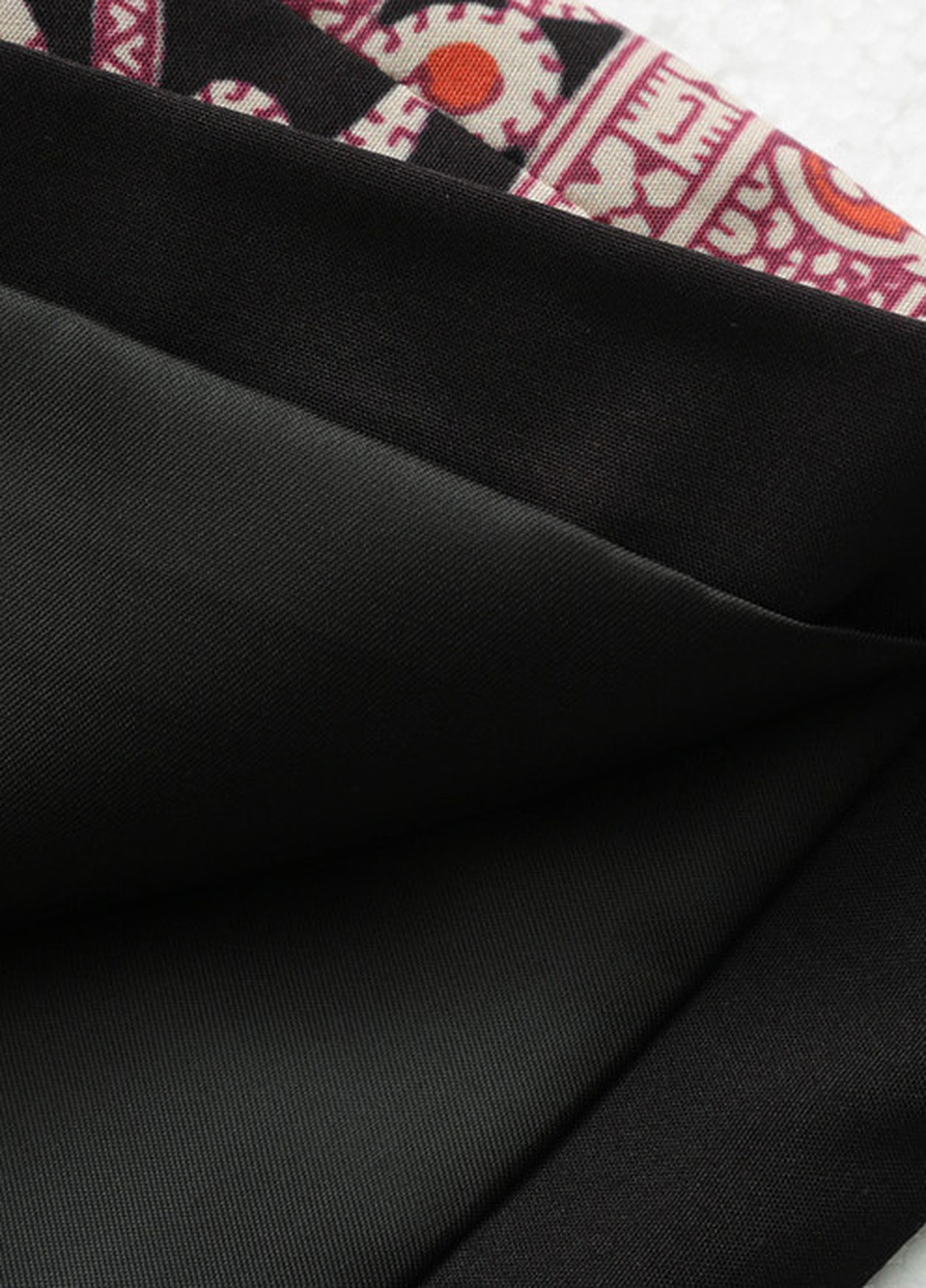 Блейзер жіночий з поясом Red pattern Berni Fashion wf-9079 (231253802)
