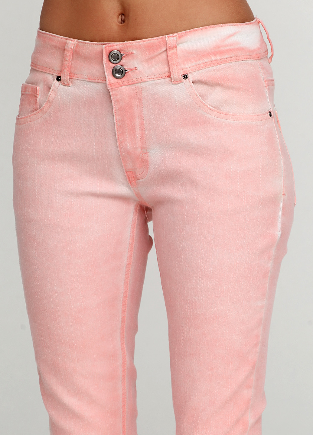 Персиковые джинсовые демисезонные зауженные брюки Intown
