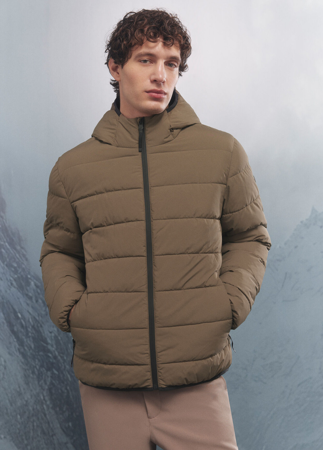 Бежева зимня куртка Springfield