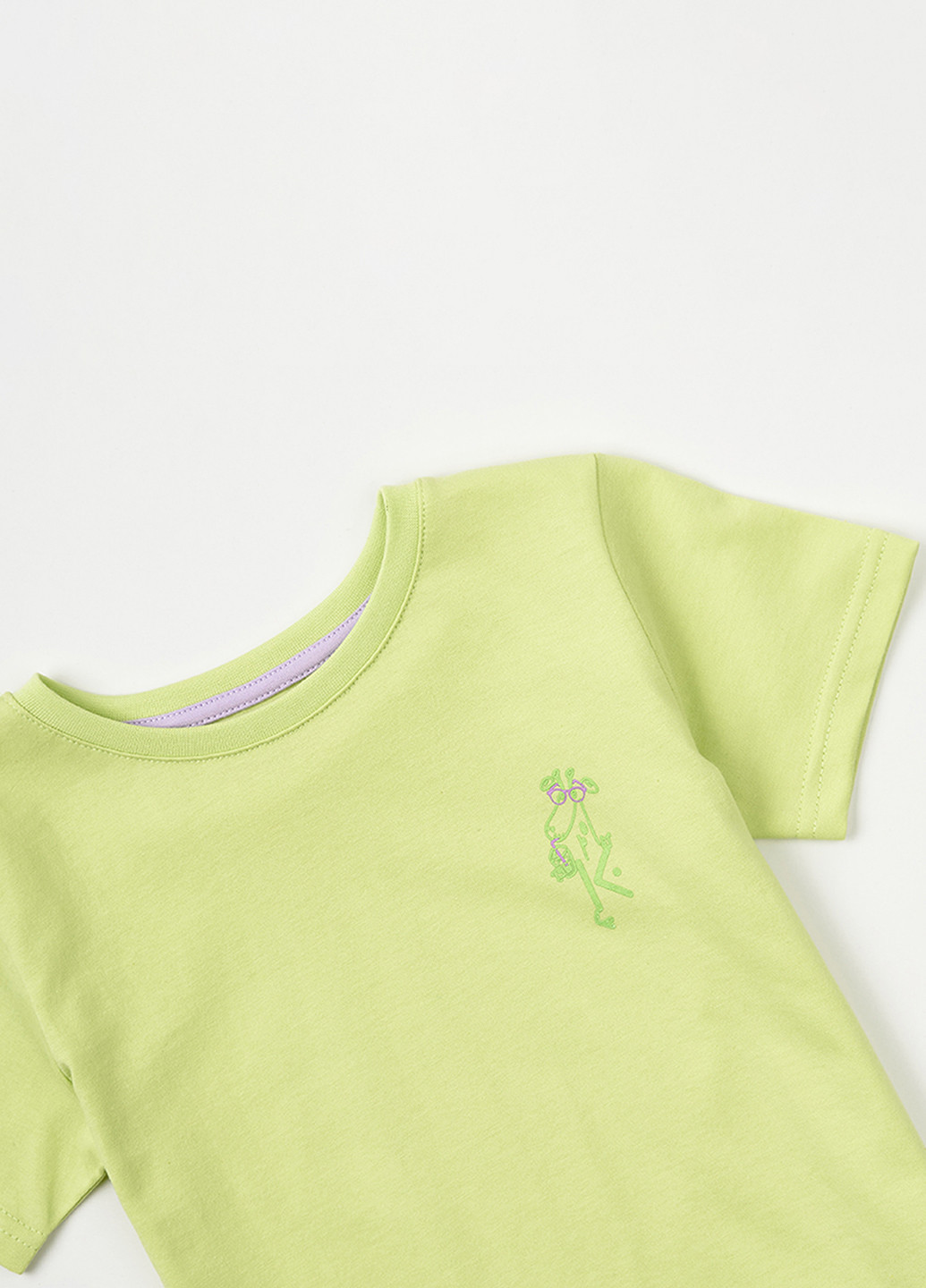 Салатовая летняя футболка KRAKO